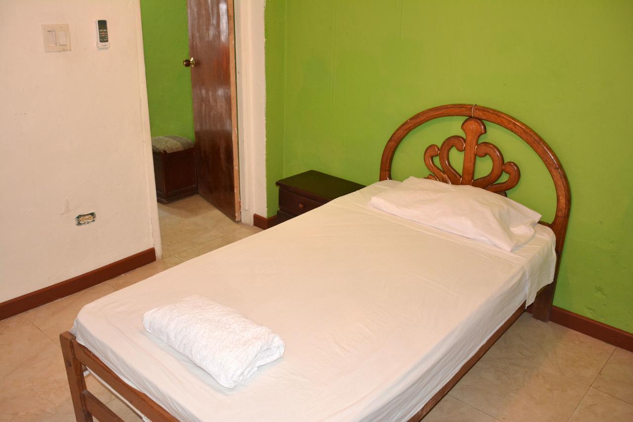 Posada Valerie Otel Archibolds Dış mekan fotoğraf