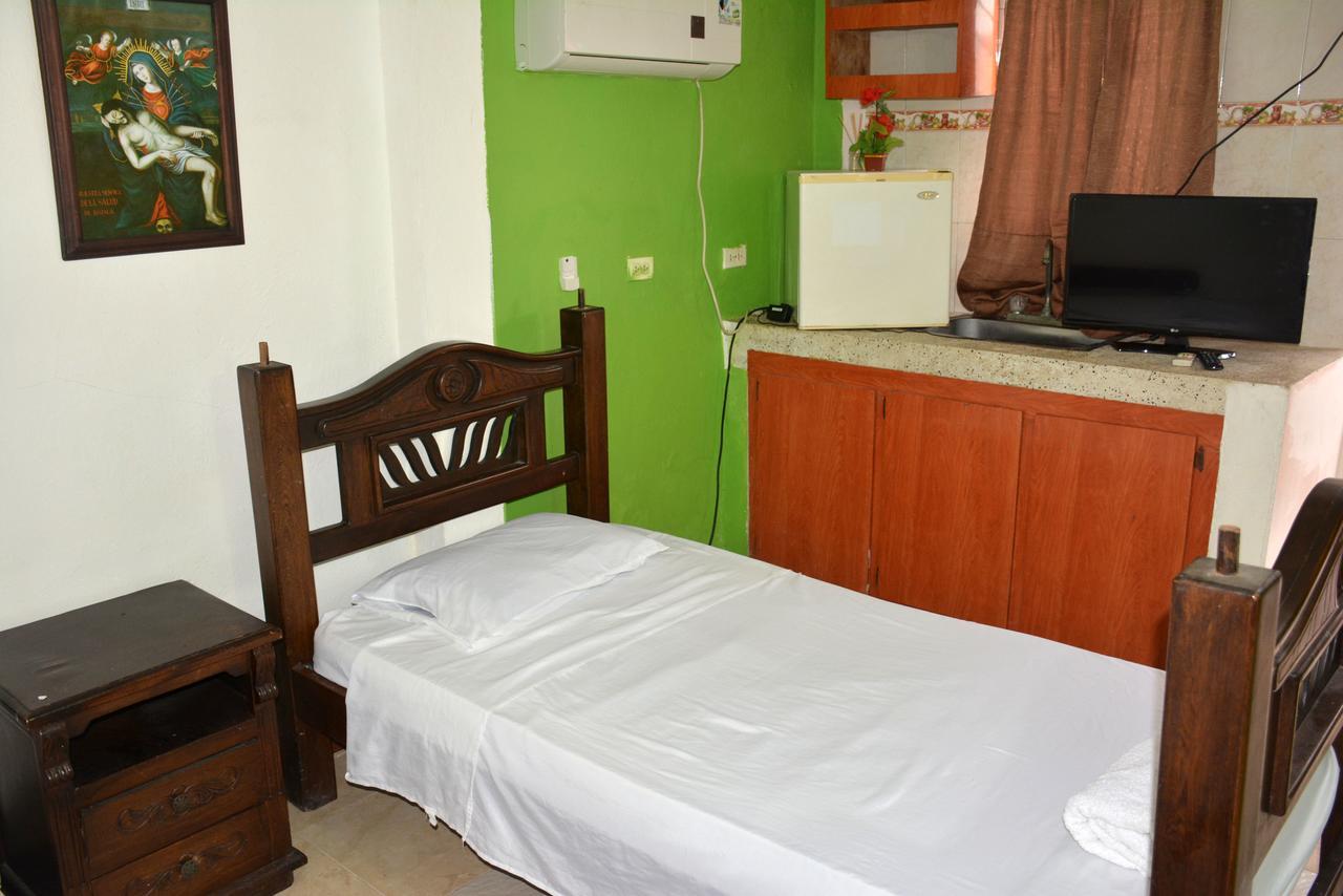 Posada Valerie Otel Archibolds Dış mekan fotoğraf