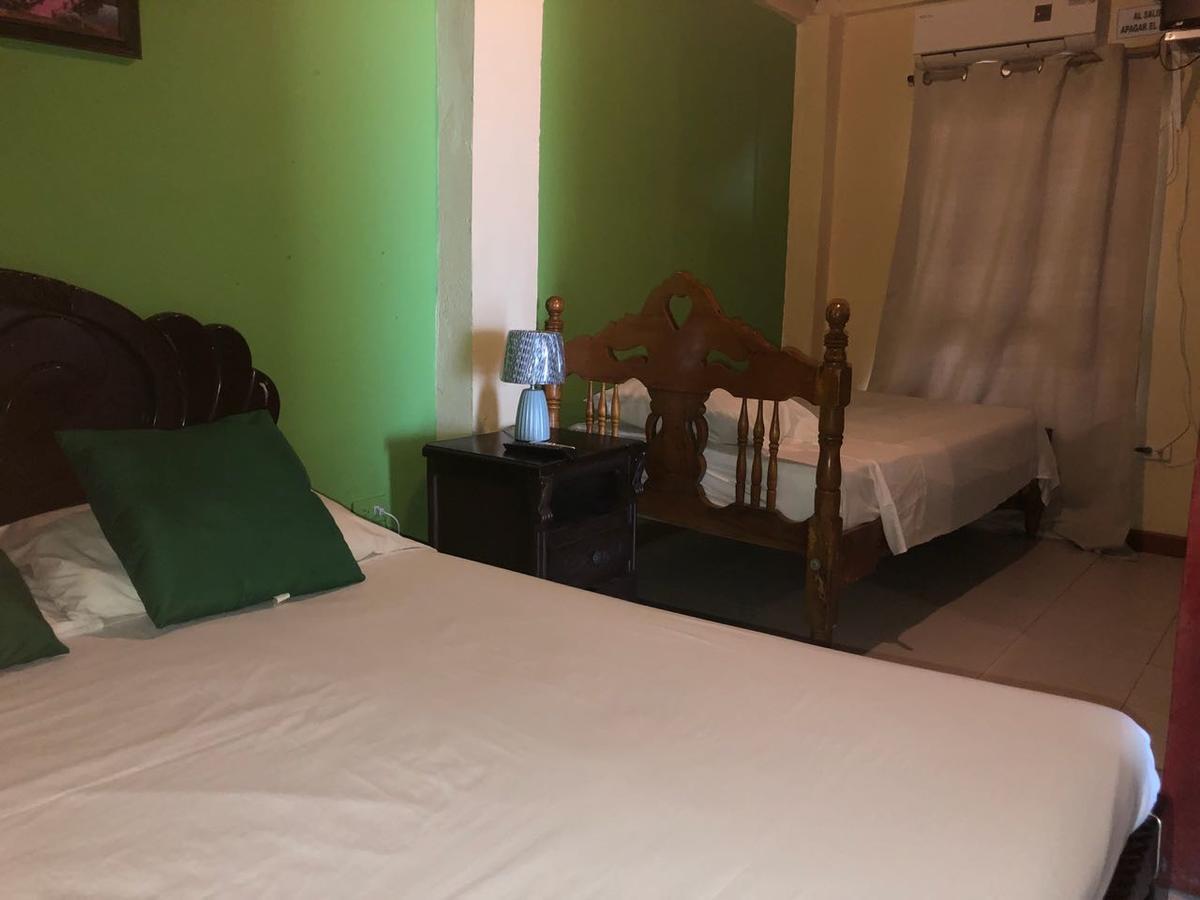 Posada Valerie Otel Archibolds Dış mekan fotoğraf