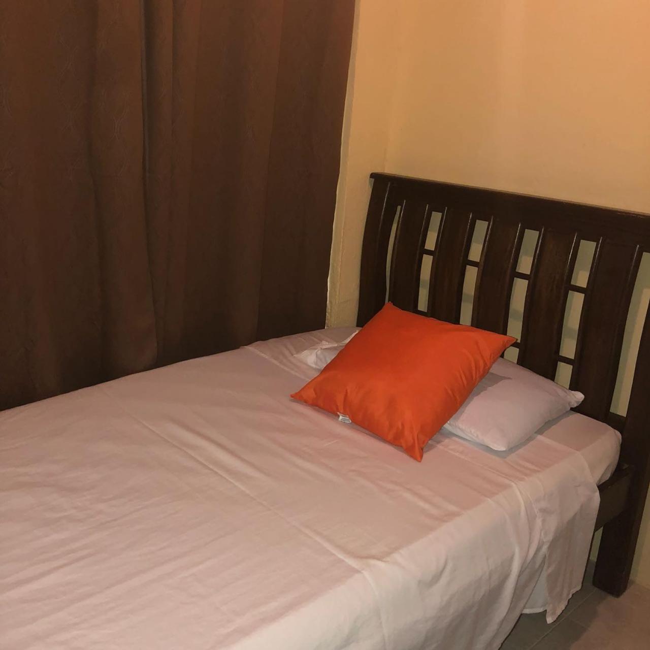 Posada Valerie Otel Archibolds Dış mekan fotoğraf