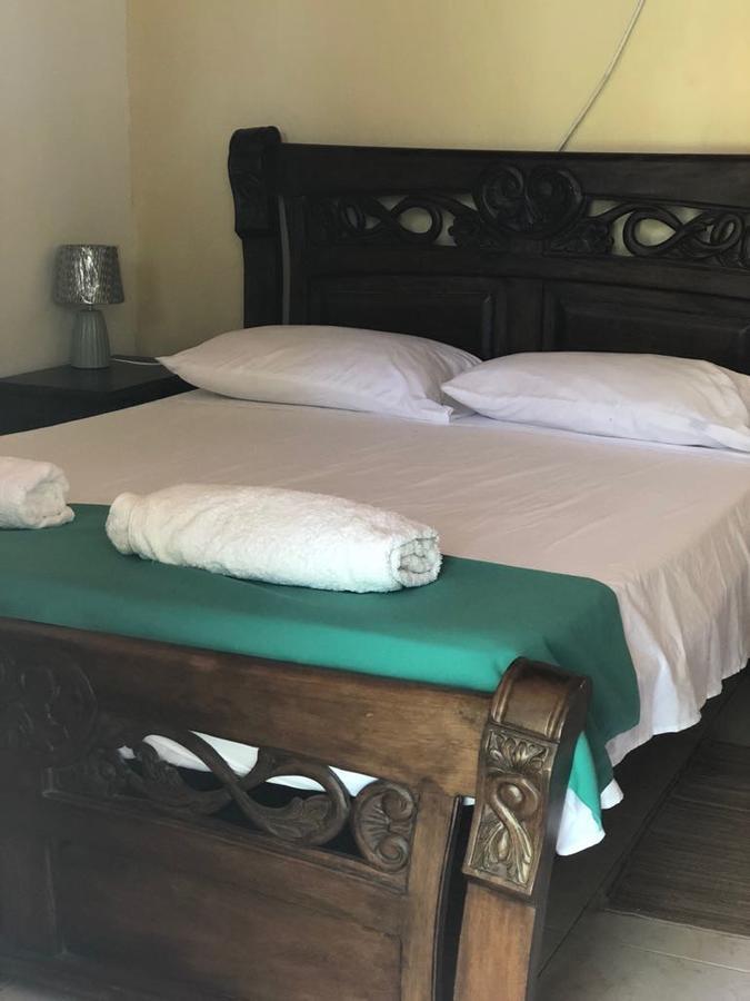 Posada Valerie Otel Archibolds Dış mekan fotoğraf
