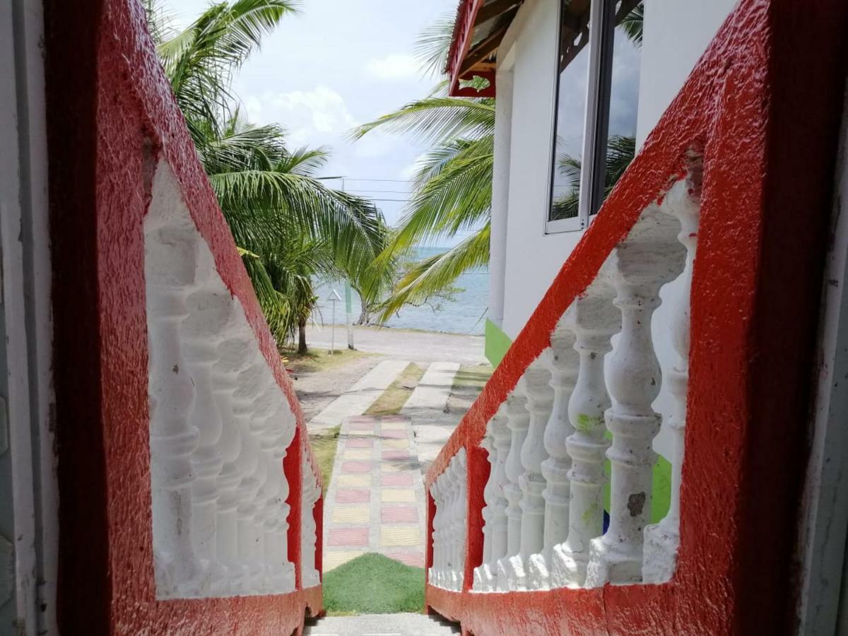 Posada Valerie Otel Archibolds Dış mekan fotoğraf